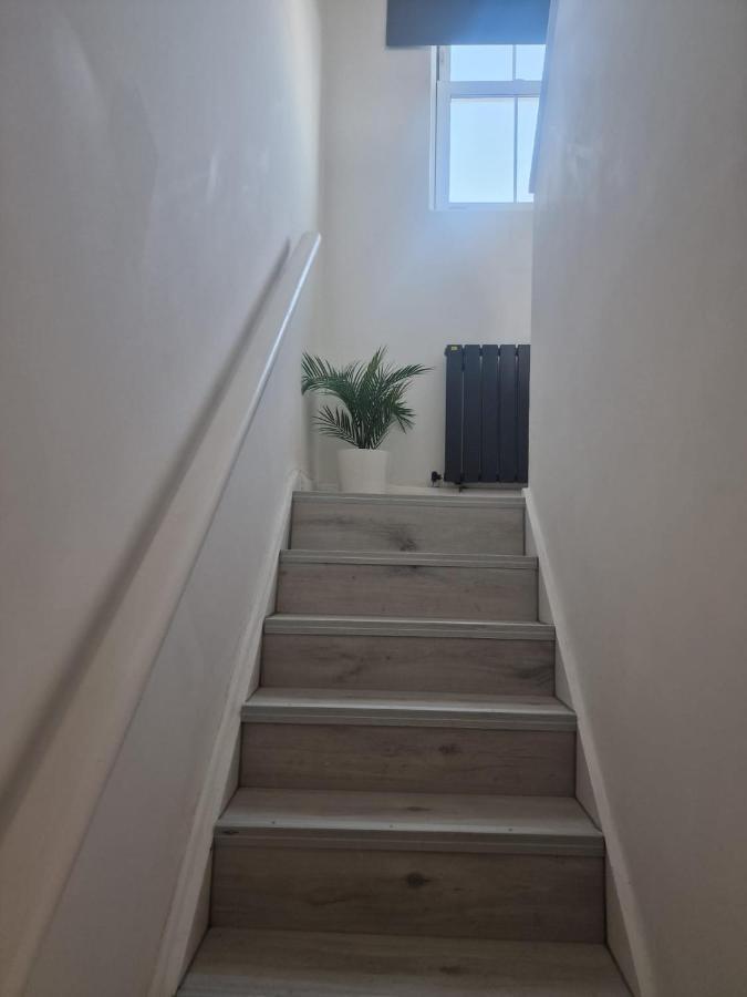 Collier'S Wood En-Suite Apartments Londyn Zewnętrze zdjęcie