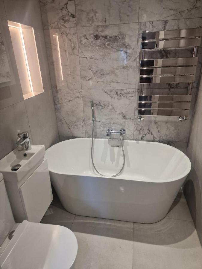 Collier'S Wood En-Suite Apartments Londyn Zewnętrze zdjęcie