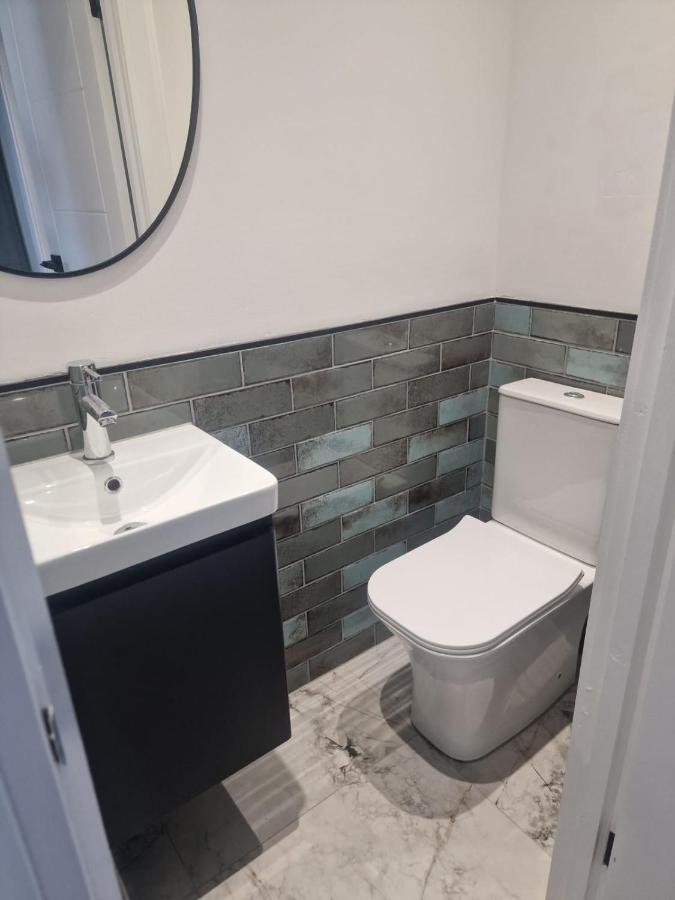 Collier'S Wood En-Suite Apartments Londyn Zewnętrze zdjęcie
